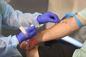 آزمایش خون کرونا, نحوه انجام آزمایش خون کرونا, علائم ویروس کرونا, دقت آزمایش خون کرونا
