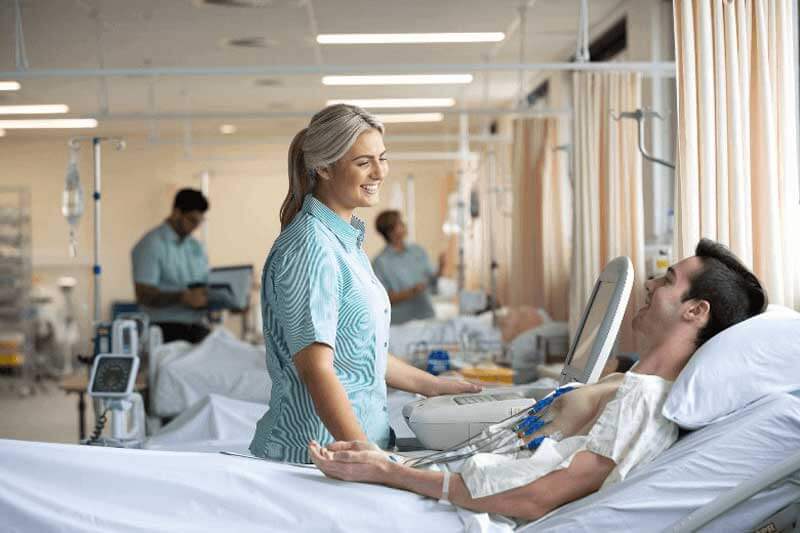 مزایای استفاده از خدمات پرستاری در بیمارستان