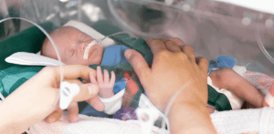 آمبولانس نوزاد جهت حمل نوزادان