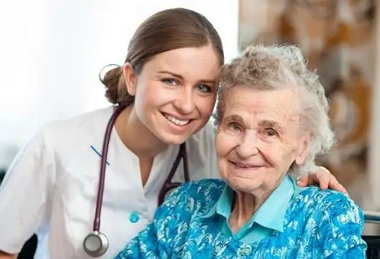 استخدام پرستار سالمند مناسب